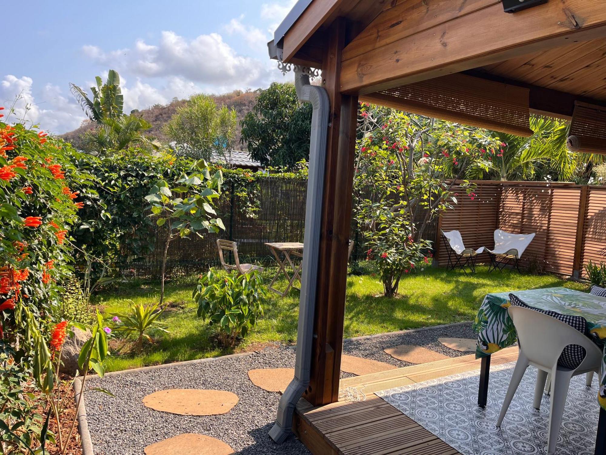 Bungalow Leu Gadiamb Saint-Leu Exteriör bild