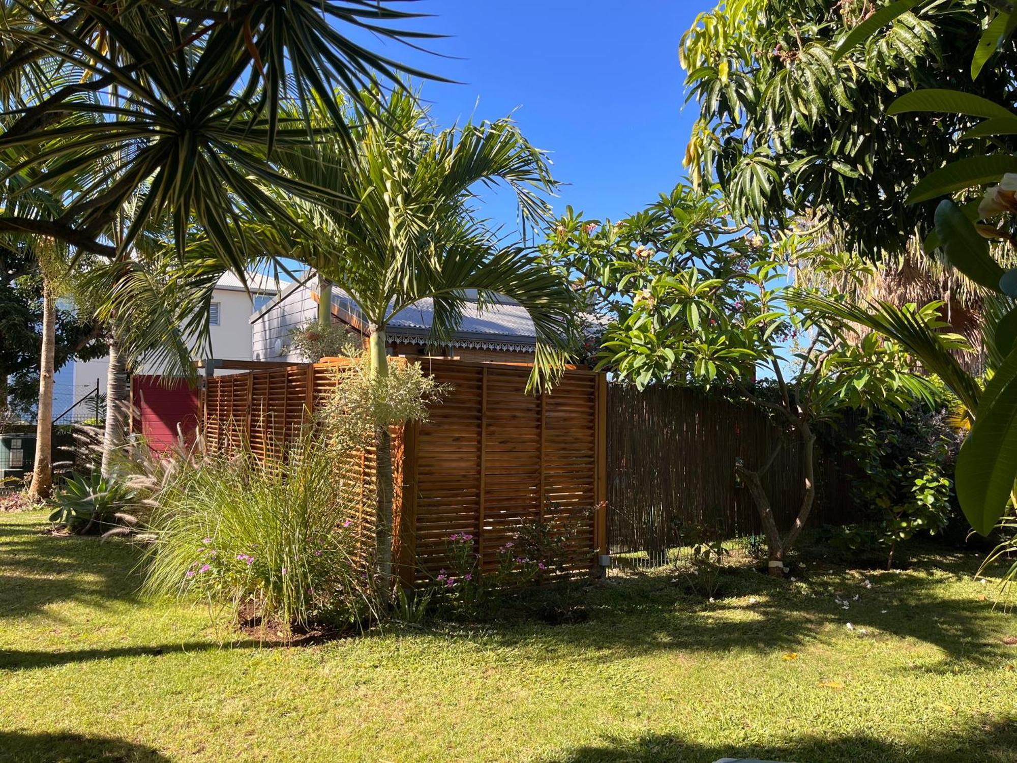 Bungalow Leu Gadiamb Saint-Leu Exteriör bild